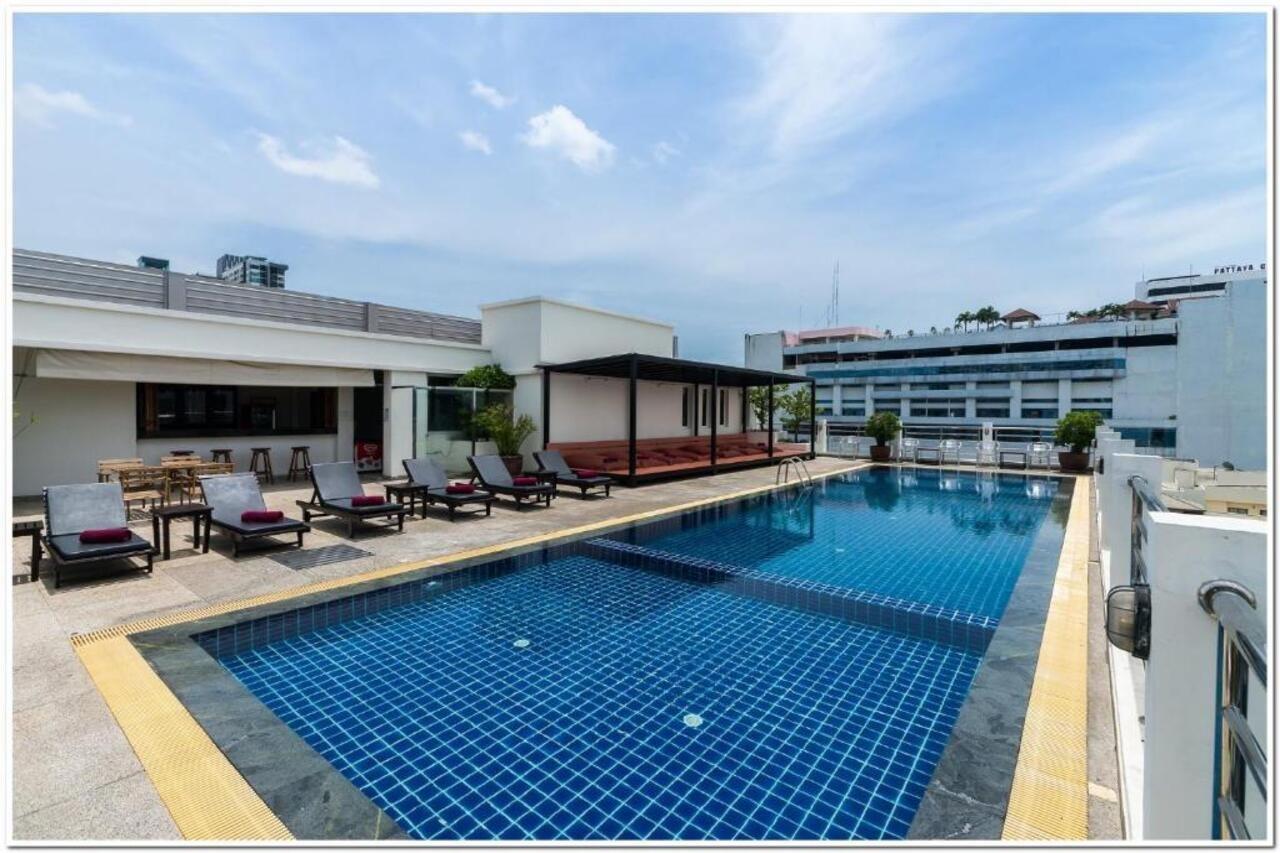 Sea Me Spring Hotel Pattaya Extérieur photo