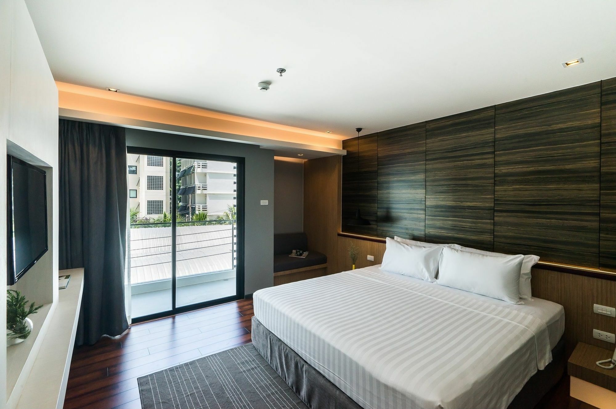 Sea Me Spring Hotel Pattaya Extérieur photo